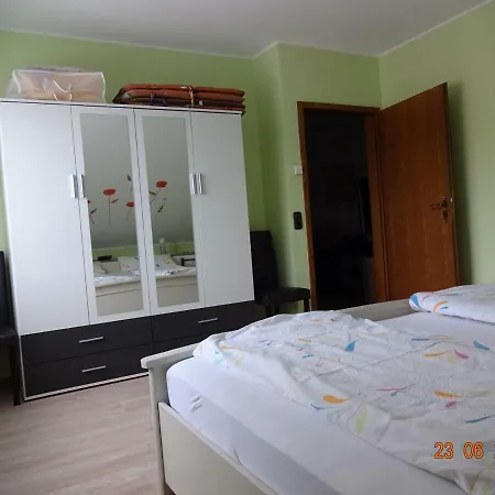 Stollhof Apartment *
