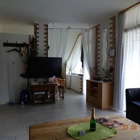 Stollhof Apartment *